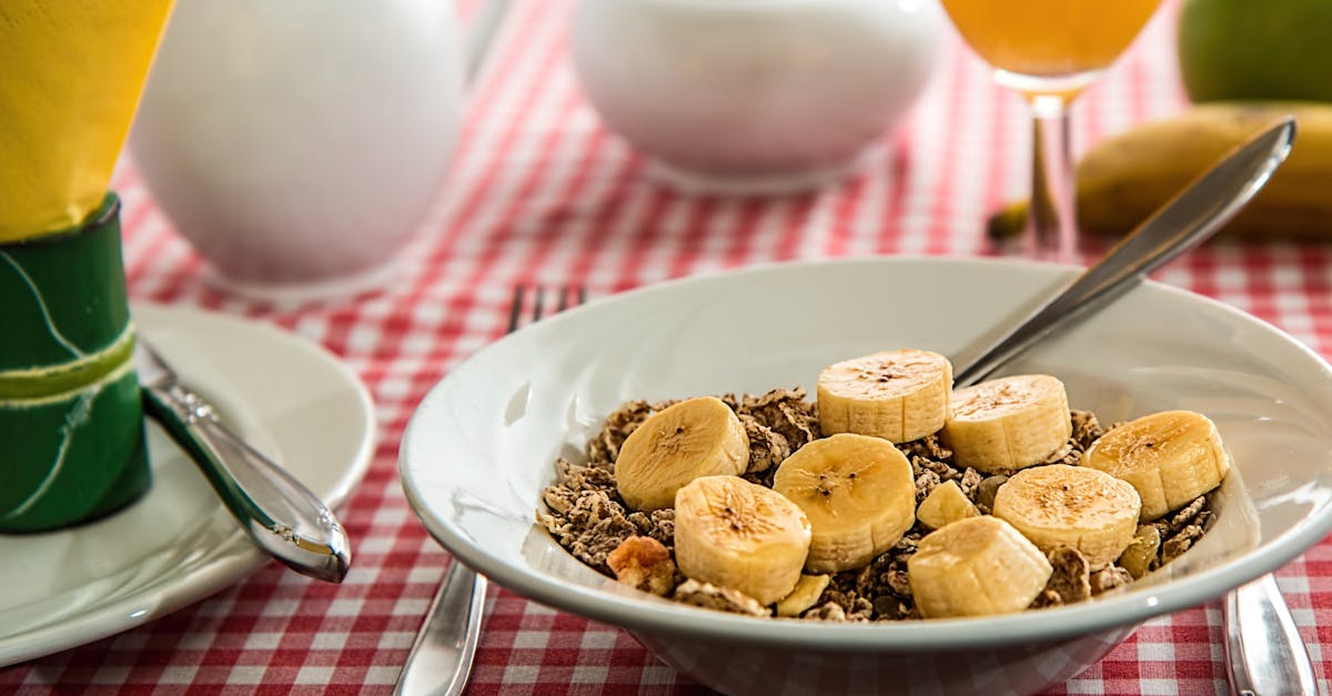 découvrez les délicieuses bananes, un fruit sucré et nutritif à consommer sans modération. retrouvez des recettes et des astuces pour profiter au maximum de ce fruit tropical.