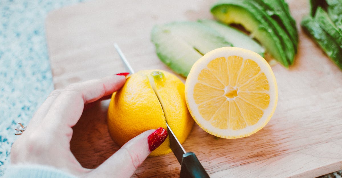 découvrez notre sélection de citrons frais et juteux, parfaits pour vos recettes de cuisine et vos boissons rafraîchissantes. commandez votre citron en ligne dès maintenant.